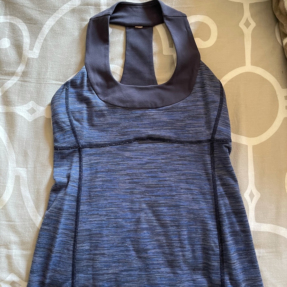 Women’s lululemon workout top